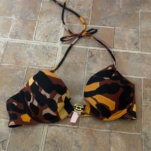 Victoria’s Secret Bikini top size 34B!